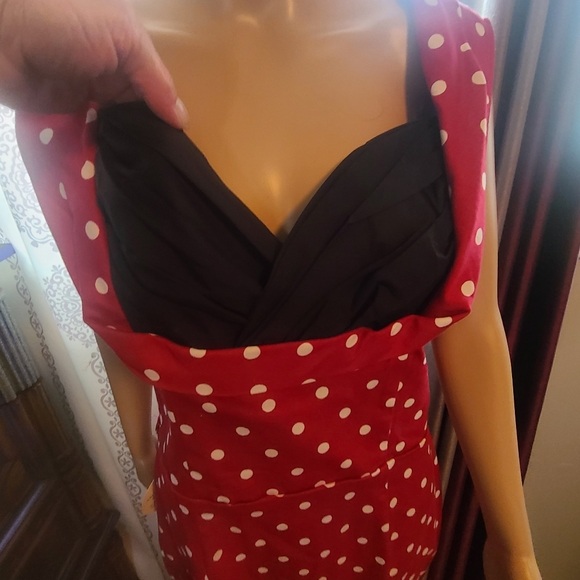 Rockabilly Red dress with white dots. - Picture 2 of 10